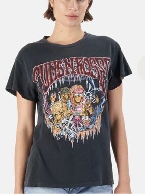 MADEWORN Guns N’ Roses 1993 Tokyo Tour T-Shirt Small Distressed Unisex Black G